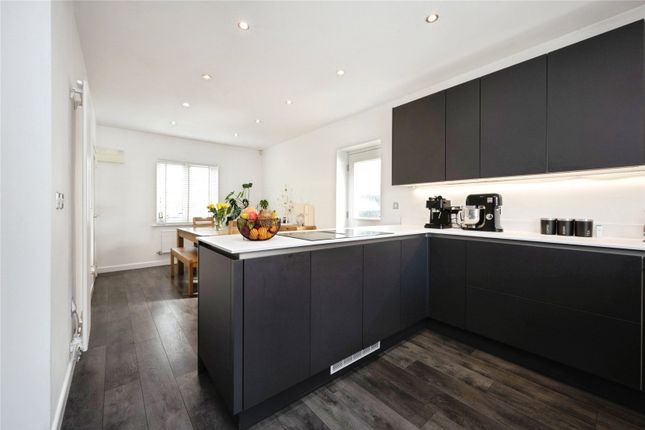 4, Theedway, Bedfordshire photo 2