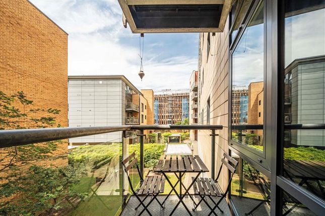 Flat 1, Longstone Court, 22, Great Dover Street, London photo 4