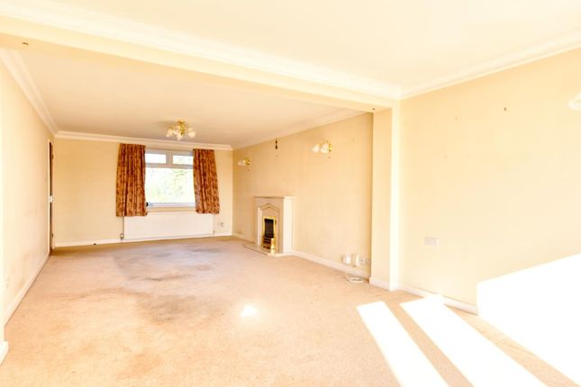 5, Hillcrest Gardens, Nottingham photo 4