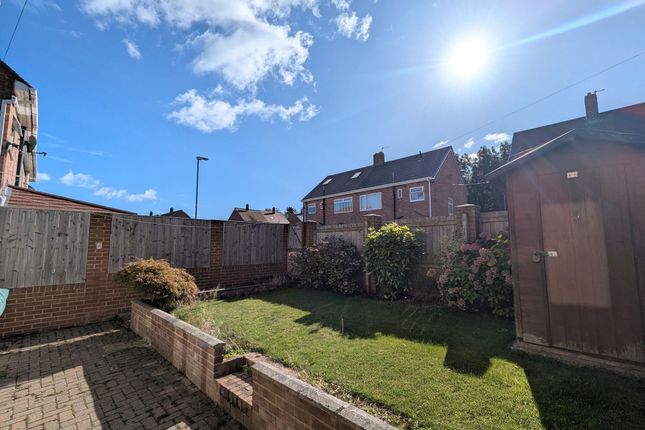 76 Lumley Avenue, South Shields photo 4