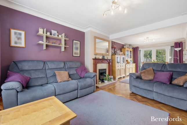 11, Chelmer Drive, Brentwood photo 3