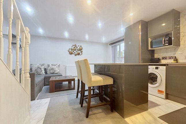 3, Manston Close, Leicester photo 4
