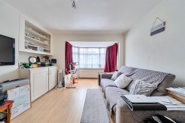 44a, Logan Road, Wembley photo 3