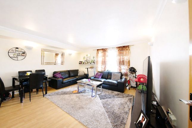 Flat 26, Skipper Court,, Abbey Road, Essex photo 3