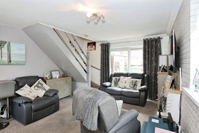 14, Dan-Y-Darren, Caerphilly photo 3