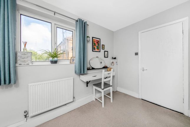 Flat for sale in Gipsy Road, West Norwood, London