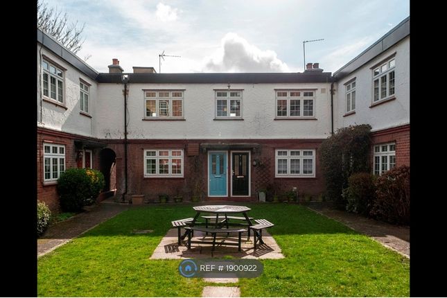 Flat, Fire Station Mews Bromley Road, Beckenham photo 5