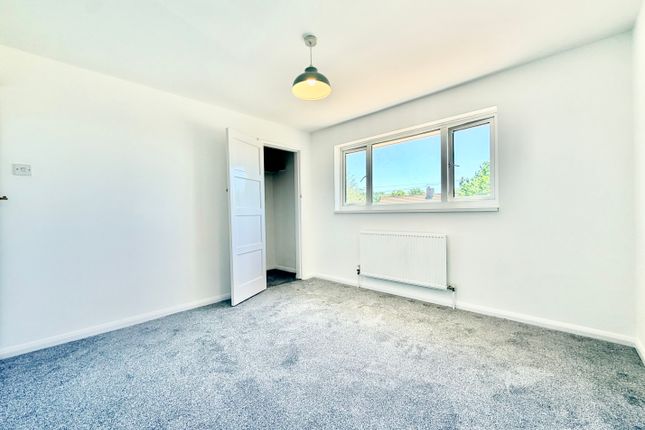 51, Copsey Grove, PORTSMOUTH photo 4