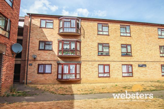Thumbnail Flat for sale in Goldwell Road, Norwich