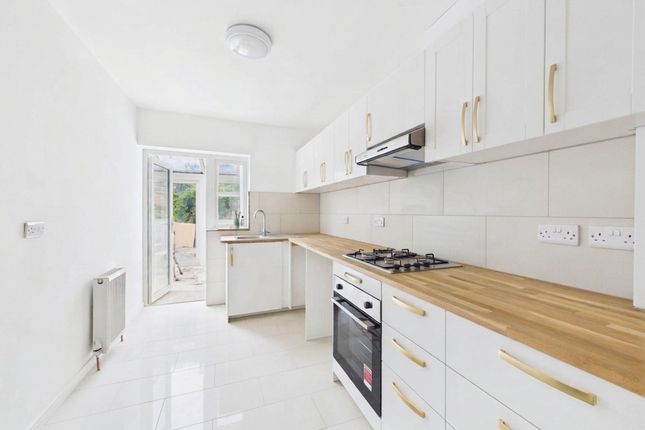 3-bed house on 257 South Farm Road, Worthing, £1,750/mo