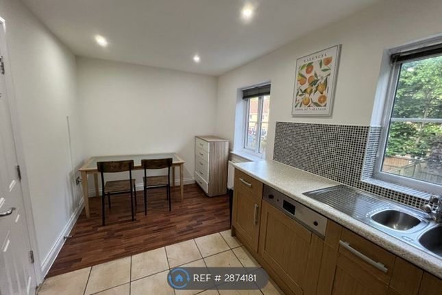 Edgecote Close, Manchester photo 5