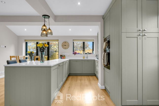 10 Stonecross Drive, Sprotbrough, South Yorkshire photo 3