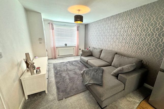 4, Drybread Lane, Nuneaton photo 2