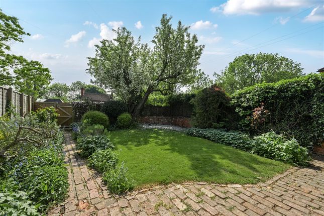 Primrose Cottage, Burchetts Green Road, Maidenhead photo 2