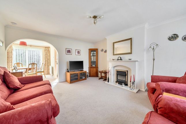 41 Woodfield Road, Horsham photo 2