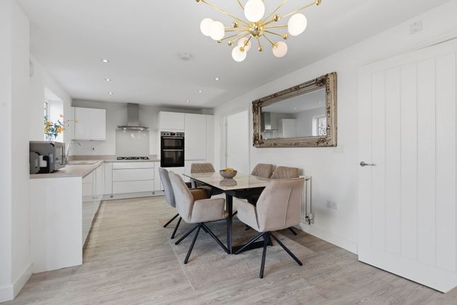 7 Blacksmiths Drive, Coventry photo 3