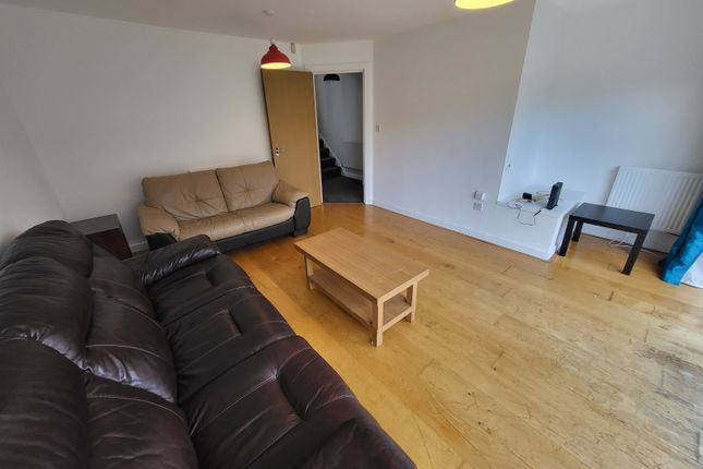 8 Colin Murphy Road, Manchester photo 4