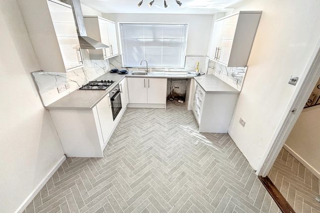 11 White Laithe Approach, Leeds photo 5