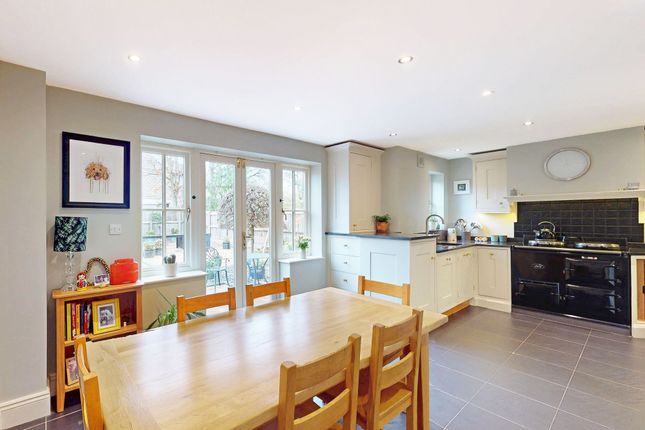 14 Chadwick Park, Knaresborough photo 2