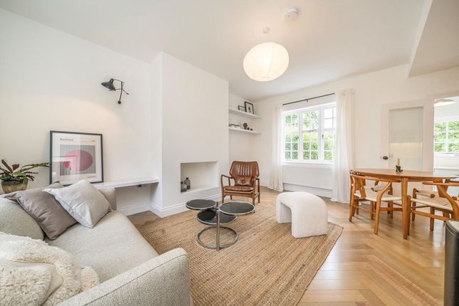 18, Brunner Road, London photo 4