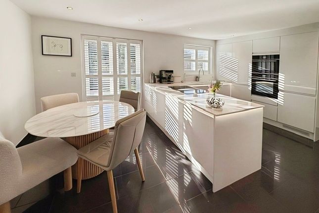 44, Chestnut Drive, Coalville photo 3