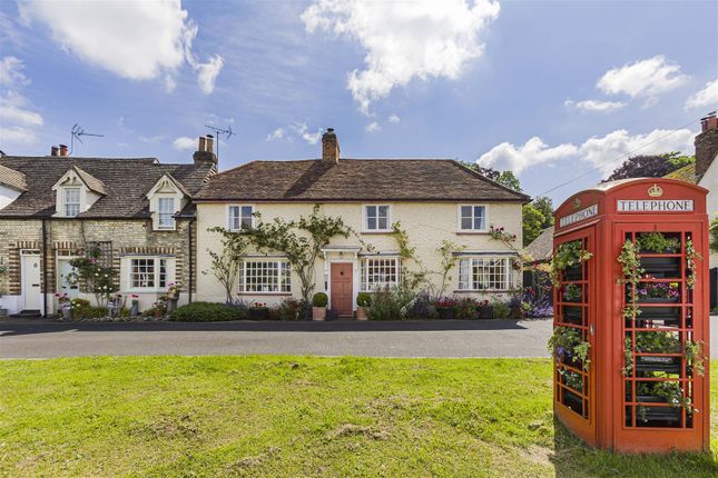 Thumbnail Country house for sale in Hadham Road, Standon, Ware