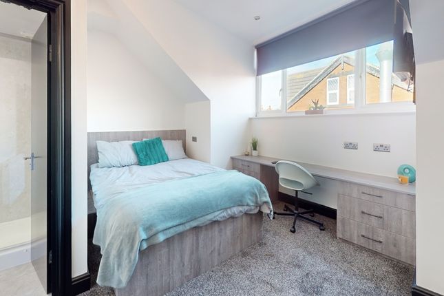 Meadow View, Leeds photo 5