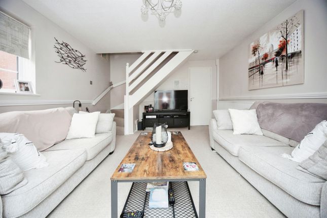End terrace house for sale in Barnston Close, Luton
