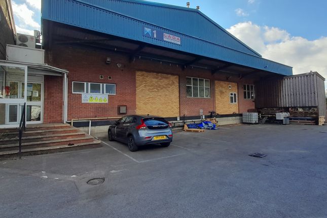 Industrial to let in Unit 1, Vickers Business Centre, Basingstoke
