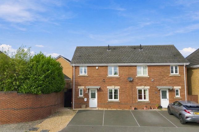77, Monmouth Castle Drive, Newport photo 2