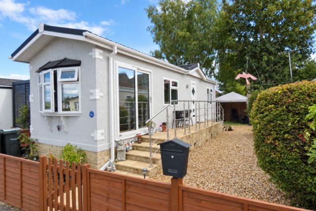 2-bed caravan on 44, Beverley Hills Park, Salisbury, £145,000