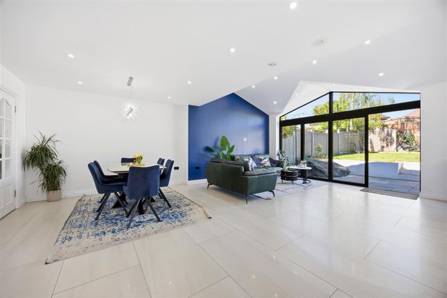47, Nine Elms Avenue, Uxbridge photo 4