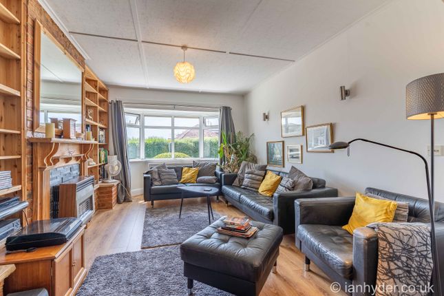 7, Buckhurst Road, Telscombe Cliffs photo 4