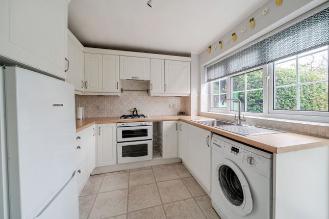 3, Glebe Court, Hampshire photo 4