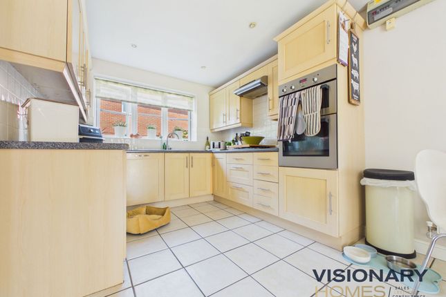 23, Cheshire Close, Burntwood, WS7 photo 4