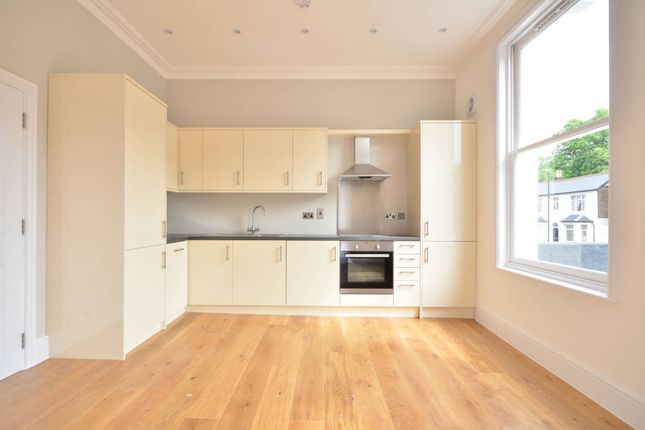 Flat to rent in Norwood Road, Herne Hill, London