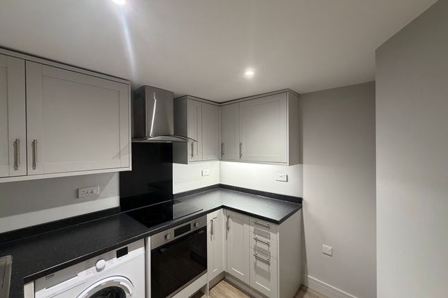 Flat 4, 5-7 Bridgegate, Retford photo 3