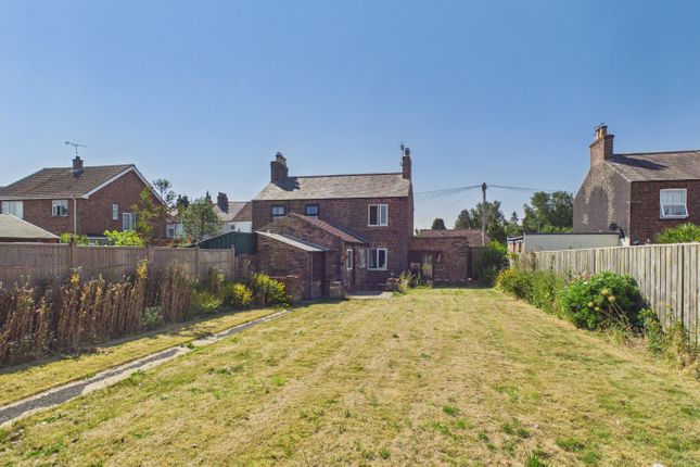 18, West Promenade, Driffield, East Riding of Yorkshire, YO25 6TZ photo 2
