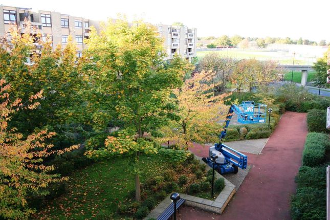 92, Kenilworth Court, Washington photo 3