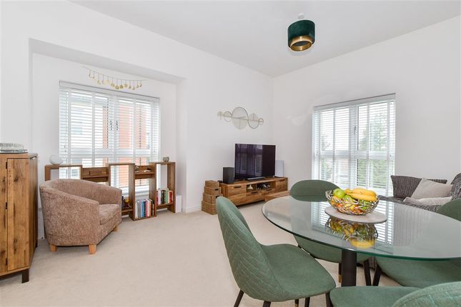 Thumbnail Flat for sale in Bailey Place, Crowborough, East Sussex