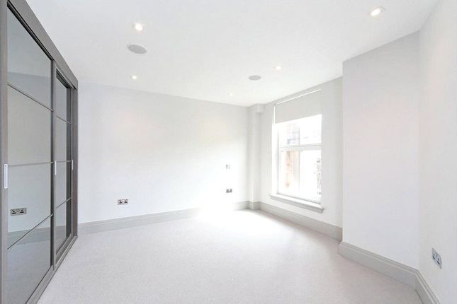 Flat 4, Grayton House, Fulham photo 4
