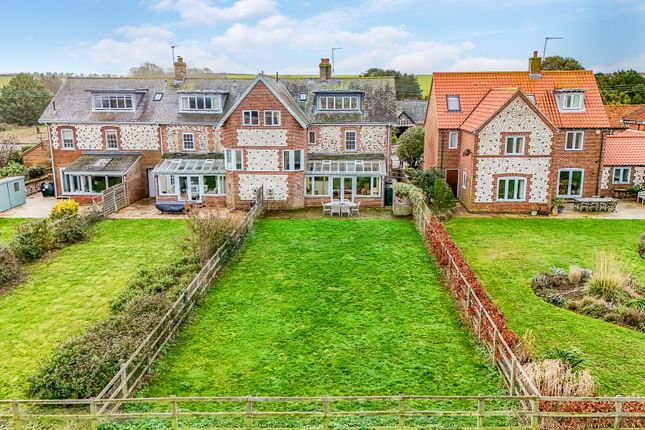 Lark Cottage, Main Road, Titchwell photo 2