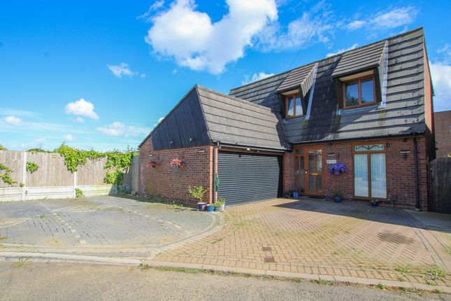 Thumbnail Detached house for sale in Woodcote Crescent, Basildon
