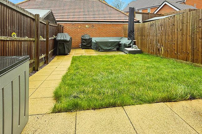 11, Woodpecker Drive, Hemel Hempstead photo 4