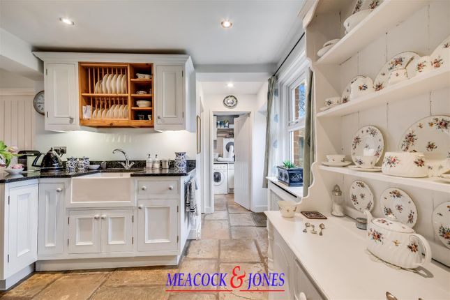 2 Furze Hall Cottages, Blackmore Road, Ingatestone photo 4