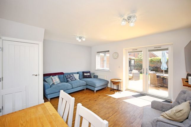 37, Western Heights Road, Stratford-upon-Avon photo 4