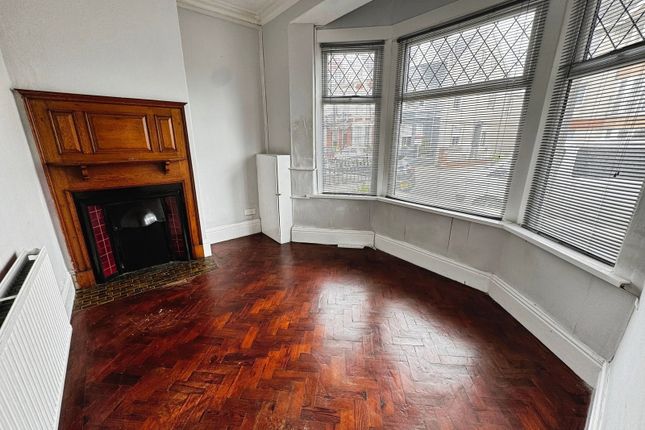 46, Esplanade Avenue, Porthcawl photo 4