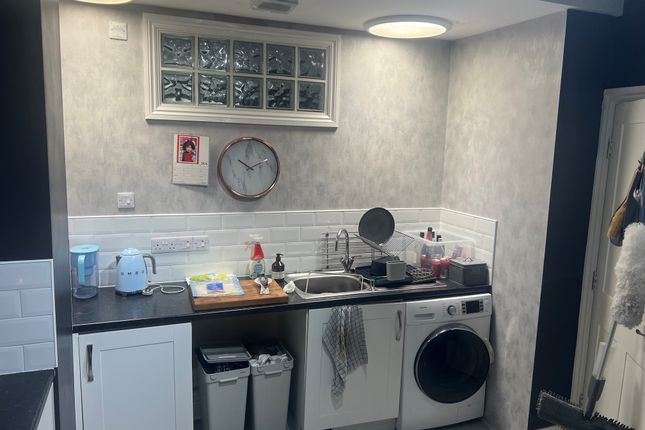 Flat 2, Charnwood House, 2, The Avenue, STOCKTON-ON-TEES photo 3