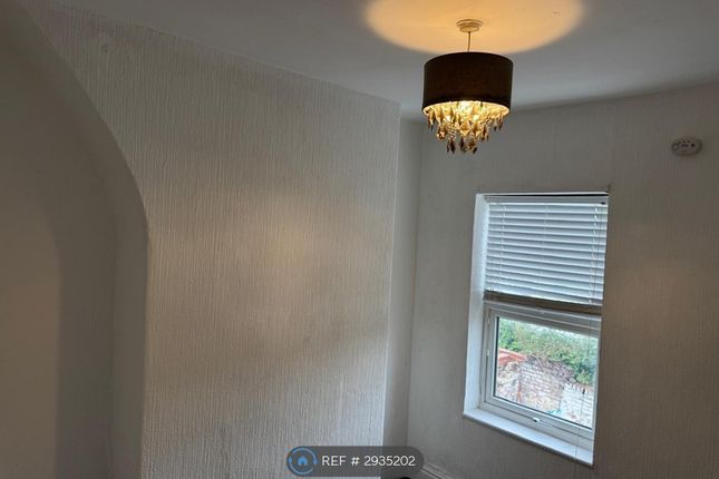 Parkside Road, Birkenhead photo 5