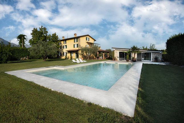 Thumbnail Villa for sale in Via Arginello, Pietrasanta, Toscana